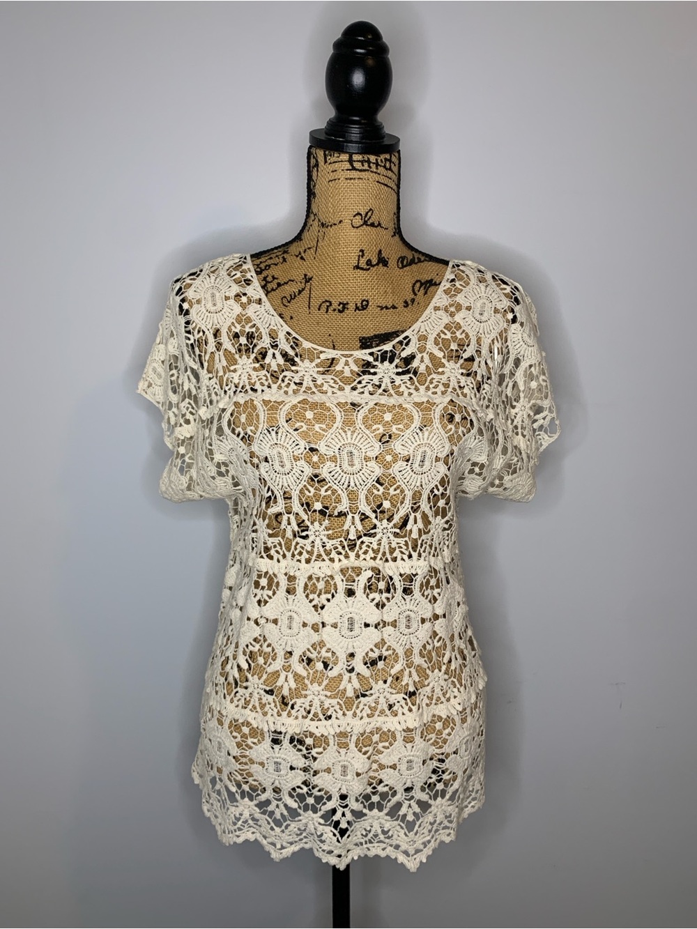 Solitaire Cotton Ivory Short Sleeve Crochet Lace Overlay Top
